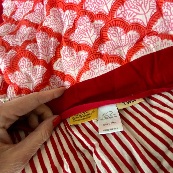 Roberta Roller Rabbit JeminaTwin Size Coverlet and 2 matching Euro Sham Covers - Picture 4 of 7